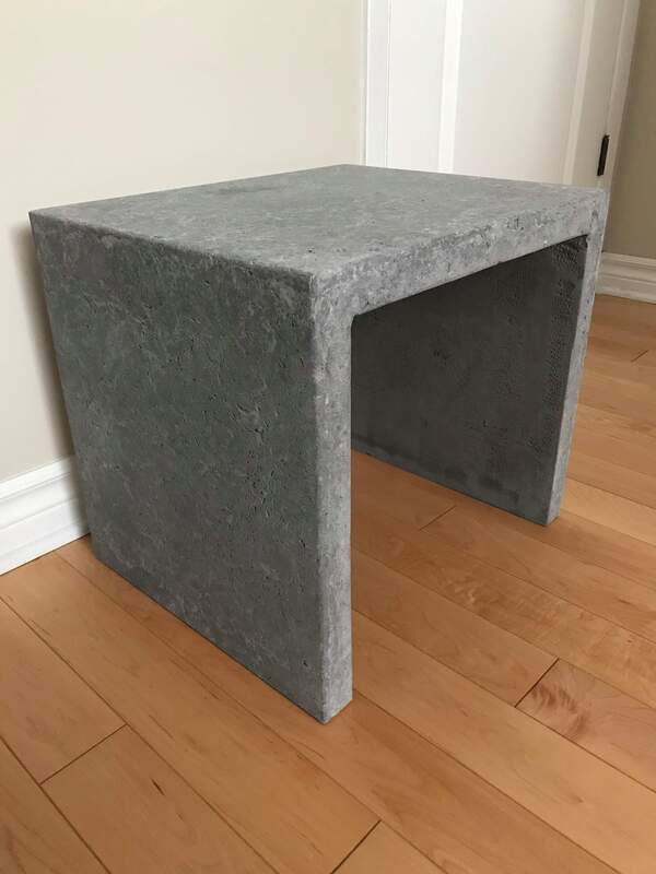 Table base en U en béton grise